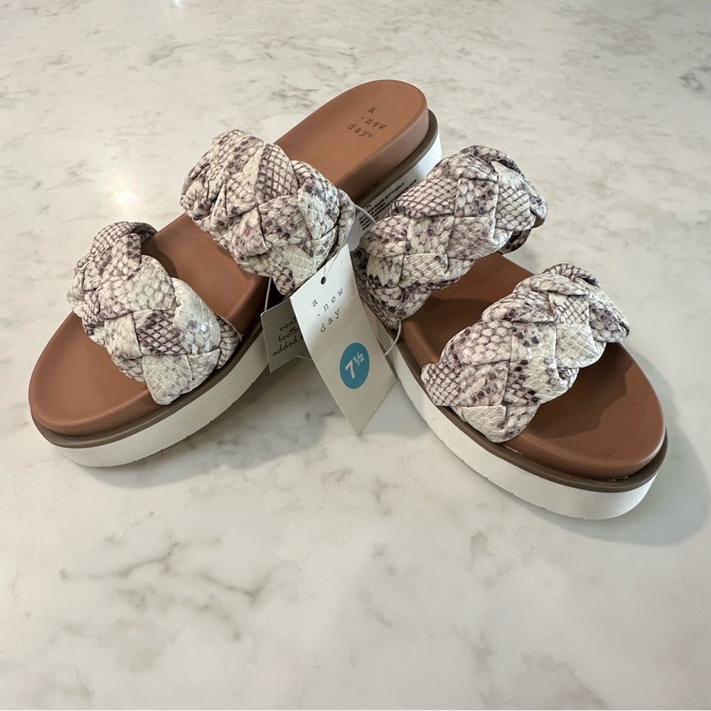 NEW (NWT) a new day Braided faux Snakeskin Slide Sandals. Size 7.5